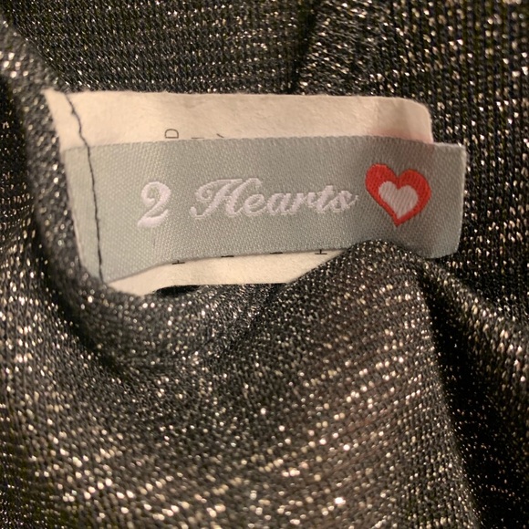2 Hearts Cross Back Gray Silver Blouse Bat Wing - Picture 8 of 13